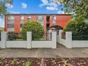 Cheap 10/4 Kingston Avenue, West Perth, WA 6005