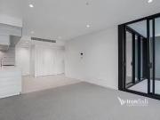 Deal! 1406/103 South Wharf Drive, Docklands, VIC 3008