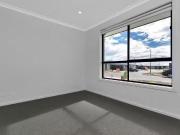 Deal! 14 Steve Street, Munno Para, SA 5115