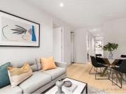 Just in! 1501/318 Queen Street, MELBOURNE Apartment for...