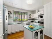 Cozy 17 Fisher Street, EAST BRISBANE, QLD 4169 House for...