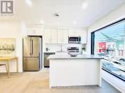 Charming 1 1618 Bayview Avenue, Toronto, ON, M4G 3B7 house.