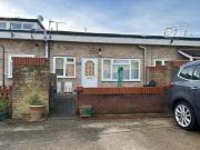 Rental! 1 BA 1 bedroom flat for rent in Manor Parade,...