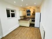 Unique 1 BA 2 bedroom apartment for rent in Sketty Road,...