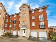 Nice 1 BA 2 bedroom flat for rent in Windsor Quay,...