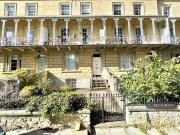 Deal! 1 BA 2 bedroom maisonette for rent in South Parade...