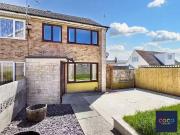 Cheap 1 BA 3 bedroom end of terrace house for rent in...