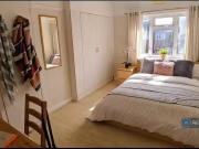 Rental! 1 BA 3 bedroom semi detached house for rent in...