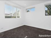 Cozy 1 Bedroom Apartment with Balcony in Prime Cronulla...