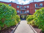 Unique 1 Bedroom Aurora Place