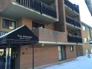 Cozy 1 bedroom condo in the heart of Mission with large...