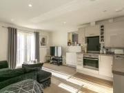 Unique 1 bedroom flat for rent in Frances Road,...