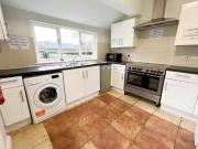 Deal! 1 bedroom house share for rent in Hinton Way,...