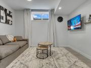 Cozy 1 Bedroom in the Beautiful and Peacefull Glacier...