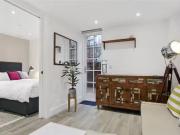 Charming 1 bedroom property to let in Hyde Lane, London,...