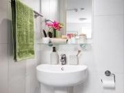 Unique 1 BR Pier Quays En Suite, Classic