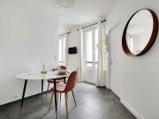 Cozy 1st Floor Apartment with Open Kitchen and...