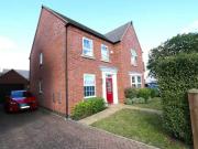 Cozy 2 BA 4 bedroom detached house for rent in Macbeth...