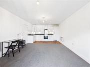 Deal! 2 bedroom apartment for rent in Quayside Drive,...