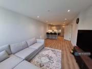 Cheap 2 bedroom flat for rent in Christchurch Road,...