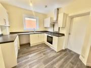 Charming 2 bedroom flat for rent in Steyne Road,...