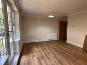 For Rent! 2 bedroom flat for rent in Stirling Road,...