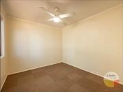 Cozy 2 Bedroom Home Close to Town