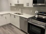 Cozy 2 bedroom suite with separate side entrance