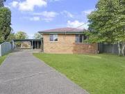 Nice 2 BR 1/7 Bradbury Street, Tenambit, NSW 2323