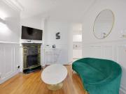 Cozy 32m² Apartment in 17th Arrondissement with Easy...