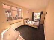 New 3 BA 4 bedroom house share for rent in Short Heath...
