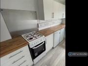 Deal! 3 bedroom flat for rent in Stacey Road, Cardiff, CF24