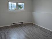 Cozy 3 Bedroom Home in Family Friendly Neighbourhood!