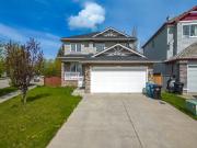 Cozy 3 Bedroom House in prime location in Rocky Ridge