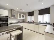 Just in! 3 bedroom property to let in Porchester...