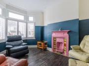 New 3 bedroom terraced house for rent in Andrew Road,...
