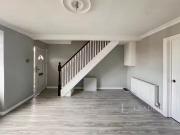 For Rent! 3 bedroom terraced house for rent in Chatwell...