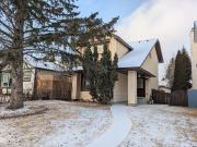 Cozy 3 Bedroom two storey Single House Detached Garage...