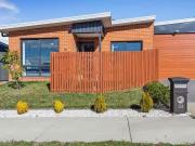 Nice 3 BR 33 Vahland Street, Taylor, ACT 2913