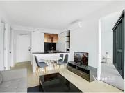 Cheap 4205/228 La Trobe Street, Melbourne Apartment for...