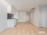 Deal! 4209/450 Elizabeth Street, MELBOURNE Apartment for...