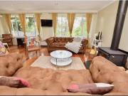 Charming 42 Stephen Street, Katoomba House for rent...