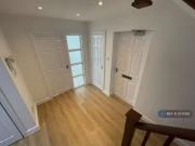 Deal! 4 bedroom flat for rent in Charlotte Court, New...