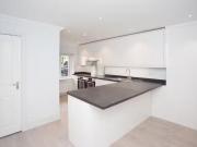 Nice 4 bedroom house for rent in Avenue Road, St Albans,...