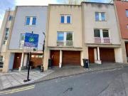 Rental! 4 bedroom terraced house for rent in Clifton,...