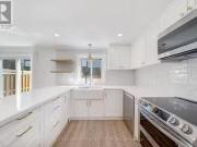 Unique 4 BR 15 Coach Liteway, Toronto, ON, M2R 3J8...