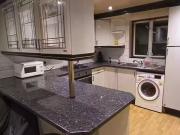 Cozy 6 bedroom terraced house to rent in Windsor Road