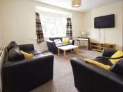 Nice 7 bedroom detached house for rent in Ripon Road,...