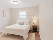 Cozy and Bright Orchard Knob Home, a 5 minute walk