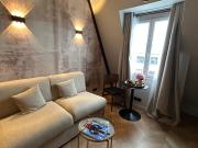 Cozy and bright suite near Parc Monceau Paris / EIB School